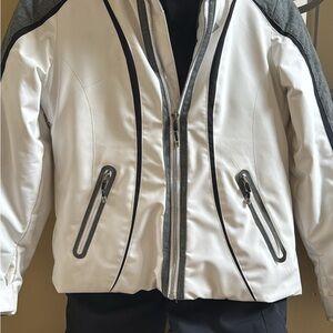 Obermeyer White and Gray Kids ski Jacket and black ski pants